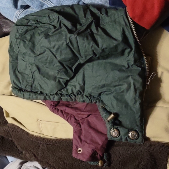 Down filled puffer ski jacket. - Picture 6 of 8